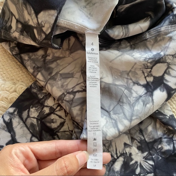 LULULEMON gray / white tie dye Wunder Under Luxtreme crop high-rise leggings 4 - Picture 6 of 11